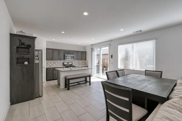 $449,000 | 6137 West Richert Avenue, Fresno, CA 93723