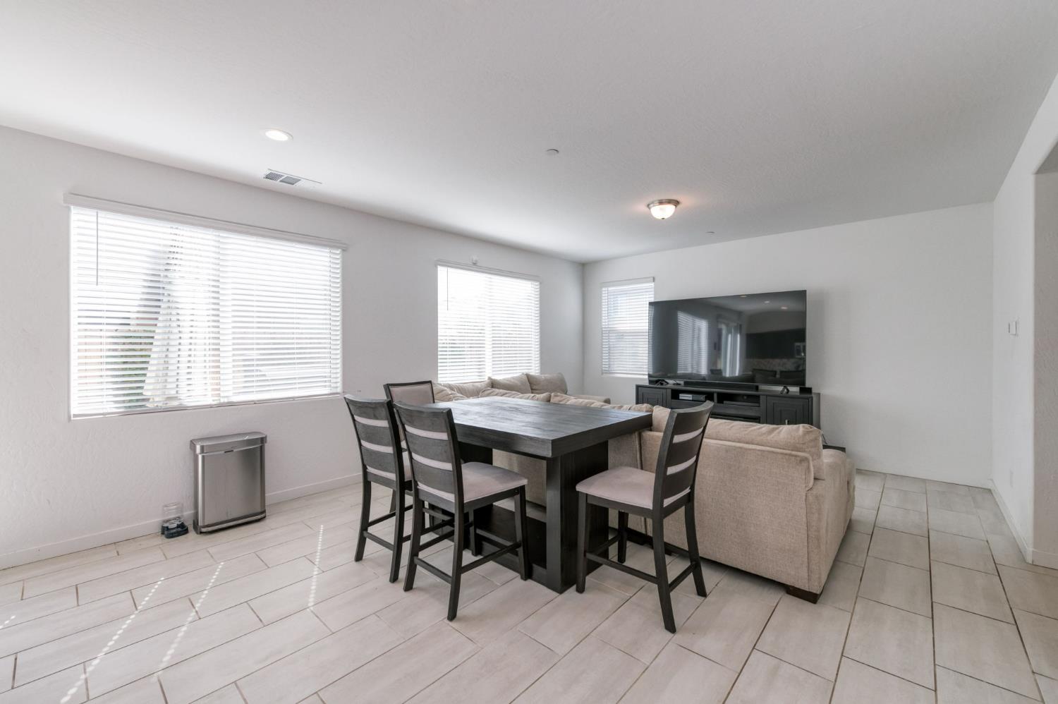 6137 West Richert Avenue Fresno, CA 93723 - Photo 4 of 21