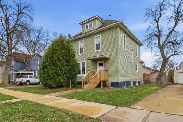 $225,000 | 401 3rd Avenue Southwest, Austin, MN 55912