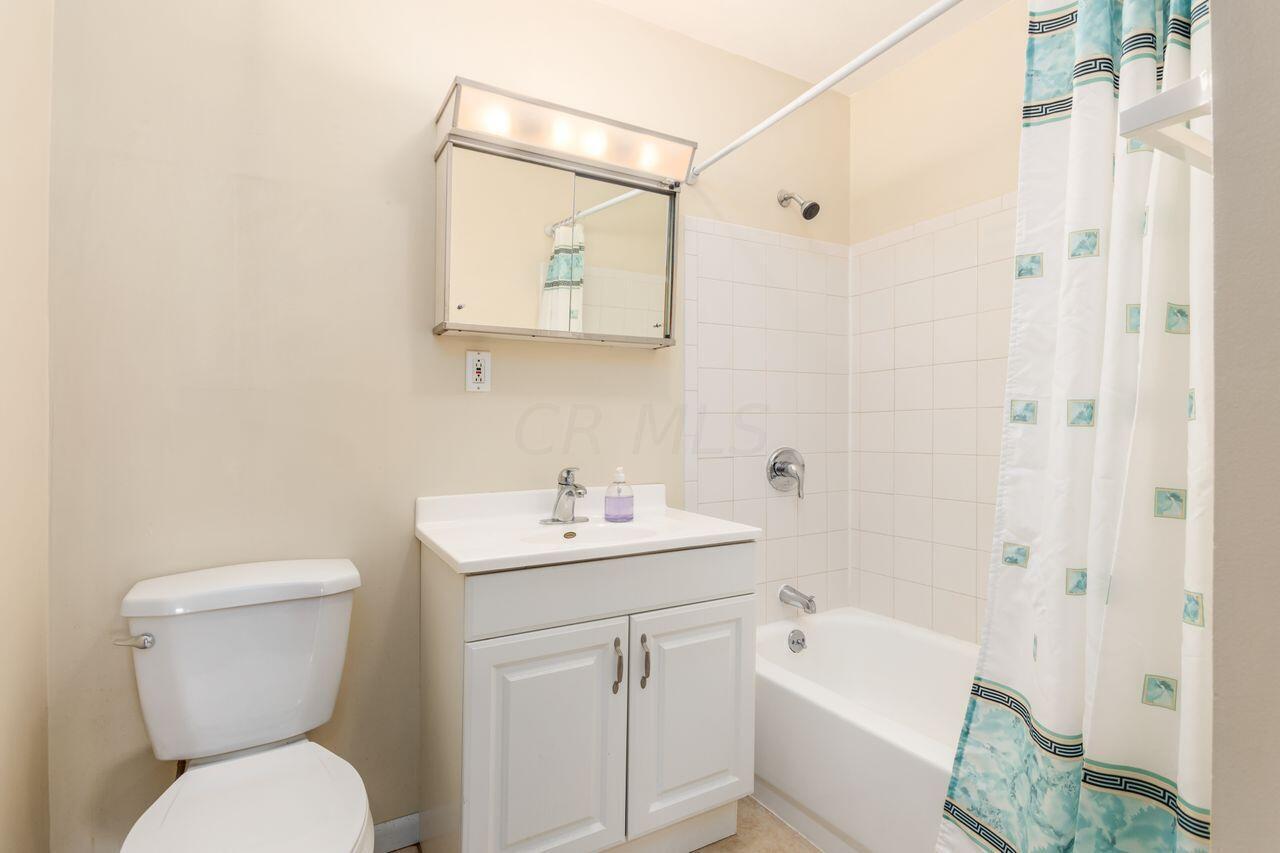 3434 Dempsey Road Westerville, OH 43081 - Photo 26 of 46 bathroom