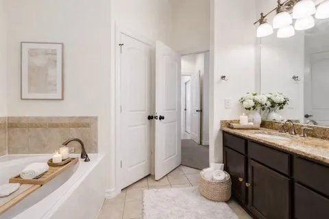 $2,700 | 4316 Eli Street, Houston, TX 77007