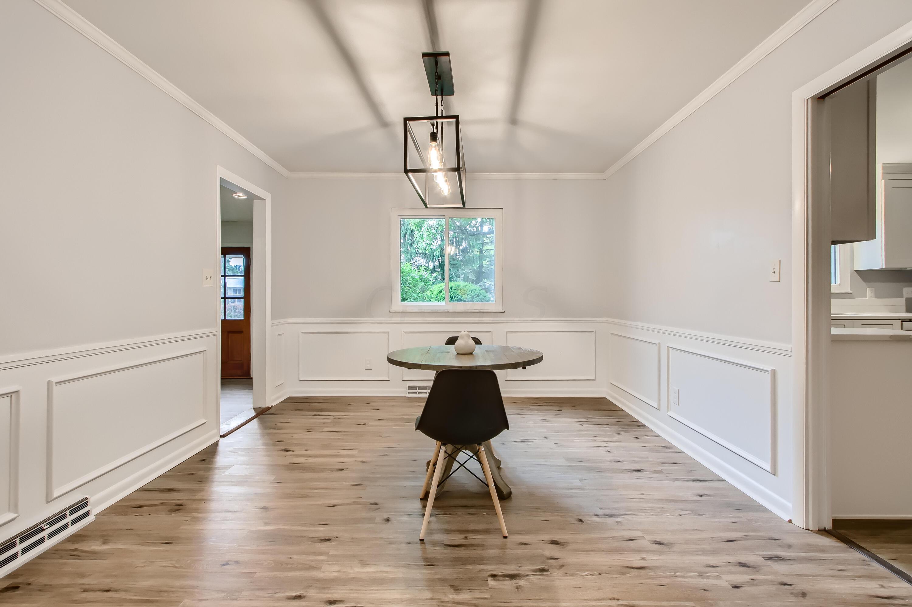 1781 Fishinger Road Columbus, OH 43221 - Photo 9 of 29 10 Dining Room