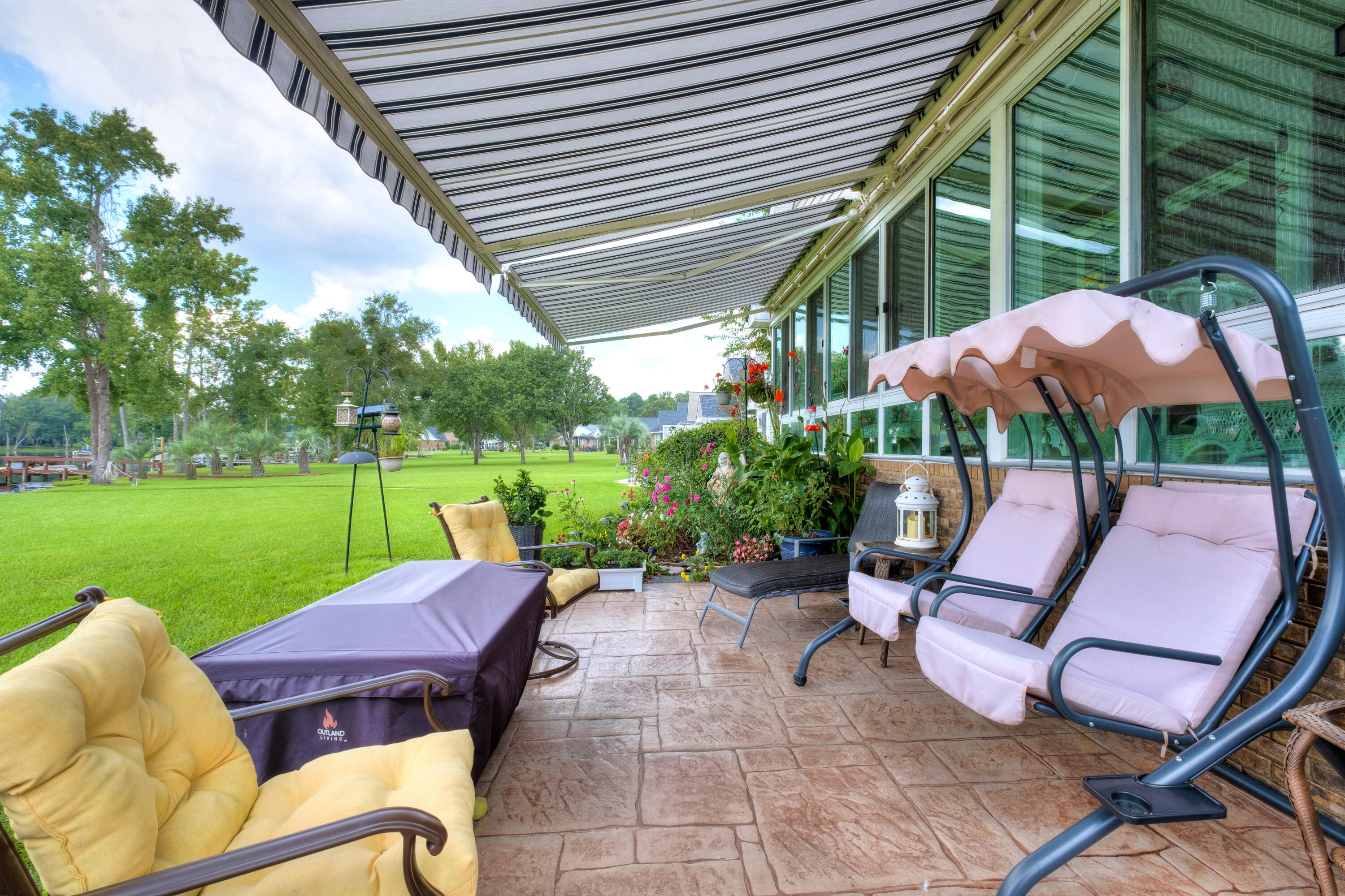 107 Ridge Lake Drive Manning, SC 29102 - Photo 13 of 68 REAR PATIO