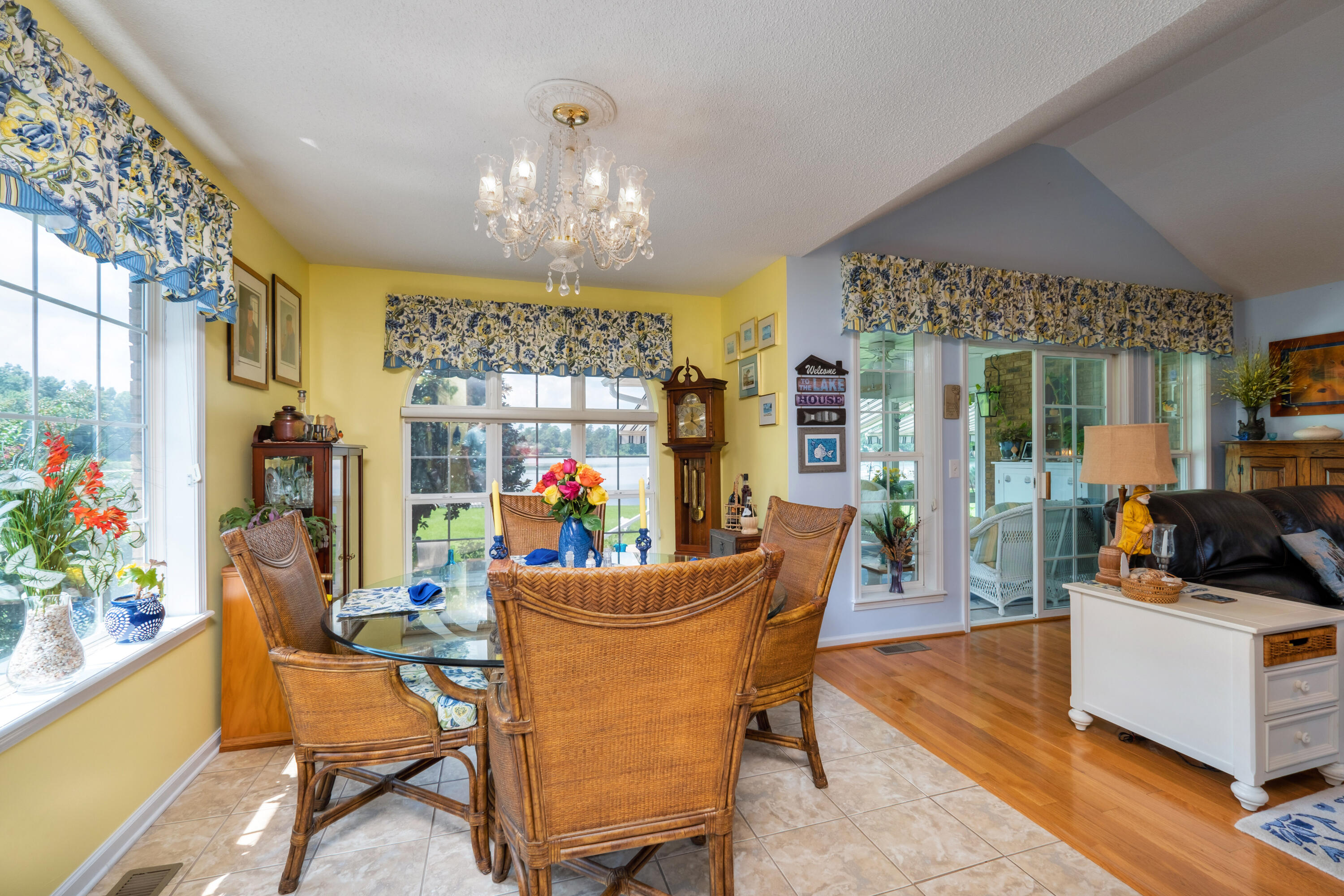 107 Ridge Lake Drive Manning, SC 29102 - Photo 23 of 68 DINING AREA
