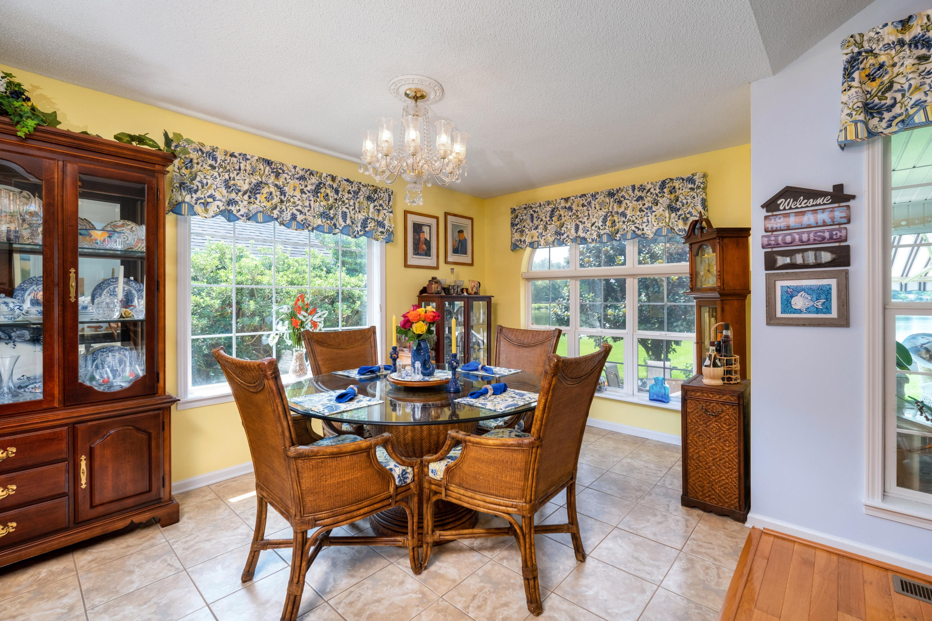 107 Ridge Lake Drive Manning, SC 29102 - Photo 24 of 68 DINING AREA HAS LAKE VIEW