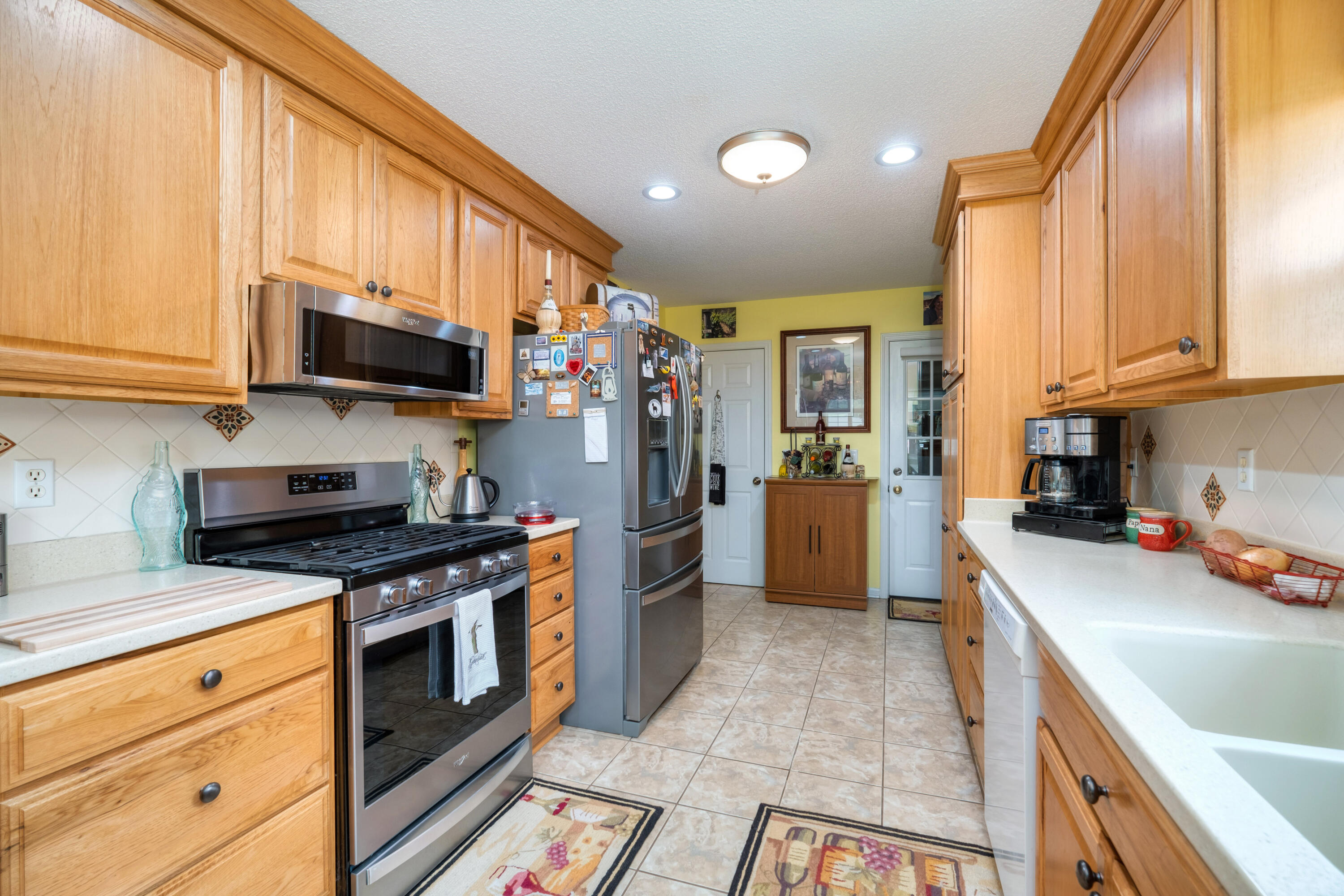 107 Ridge Lake Drive Manning, SC 29102 - Photo 26 of 68 GAS RANGE & SS REFRIGERATOR