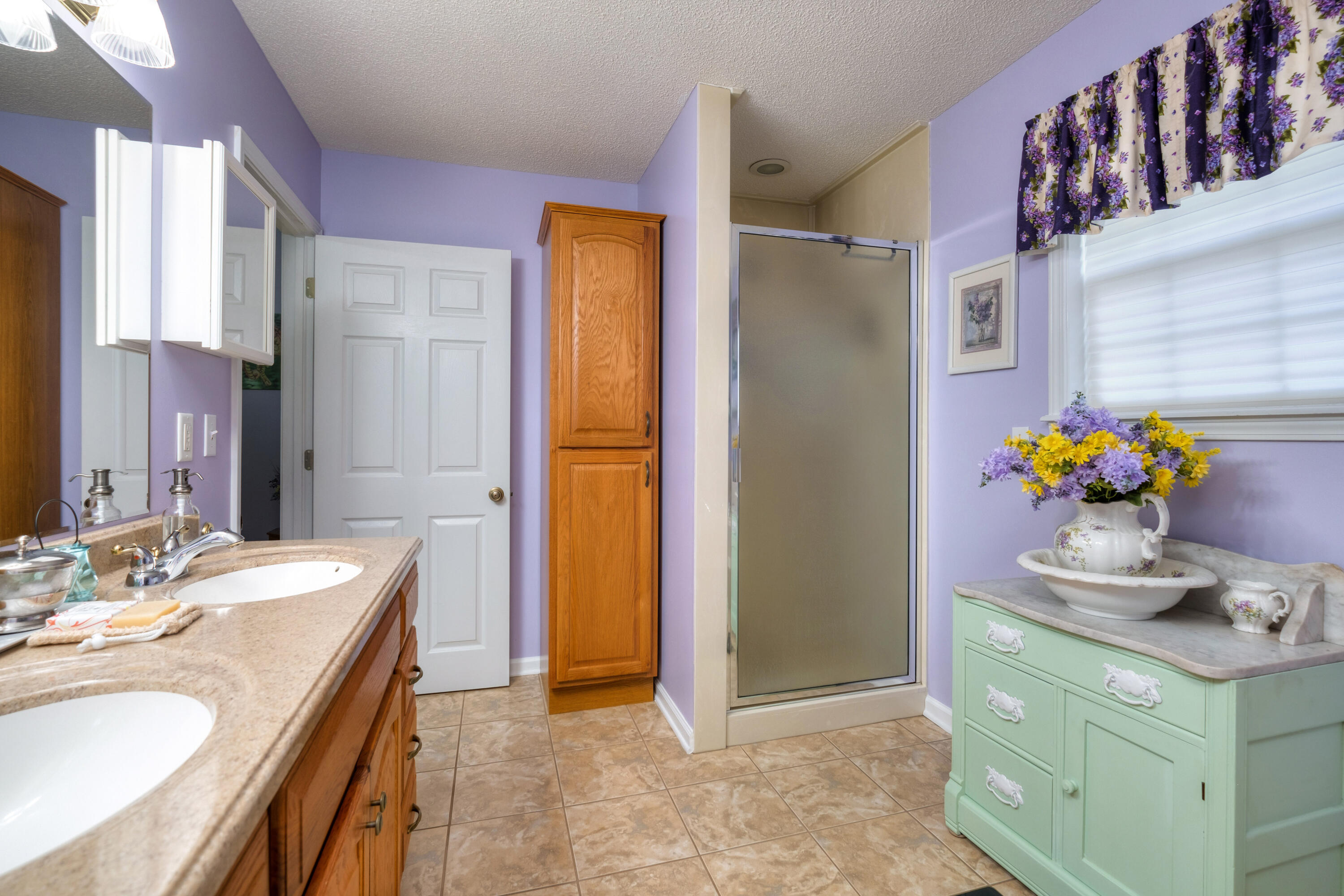 107 Ridge Lake Drive Manning, SC 29102 - Photo 39 of 68 SEPARATE SHOWER AREA