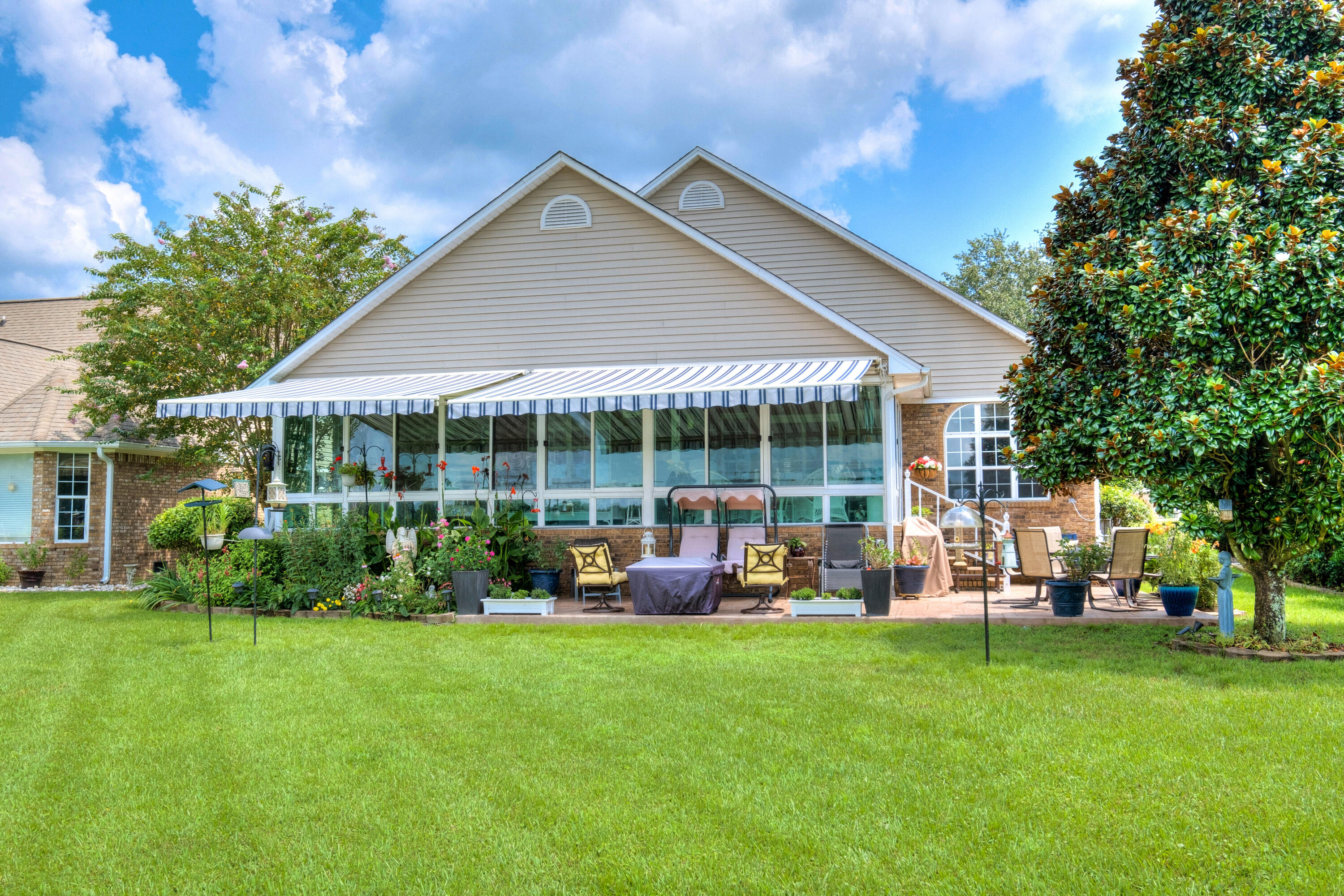 107 Ridge Lake Drive Manning, SC 29102 - Photo 10 of 68 TWO NEW SUN SETTER AWNINGS