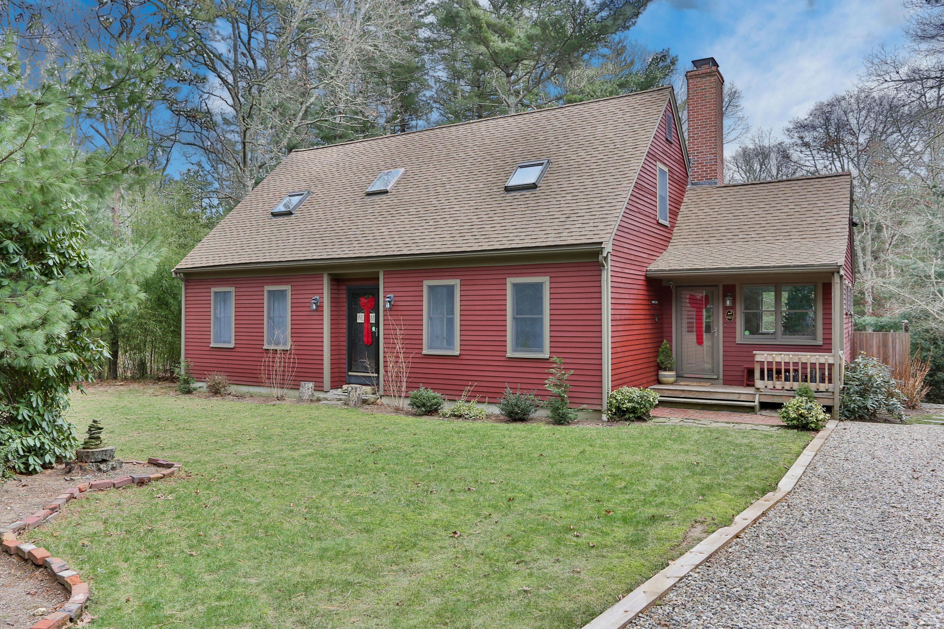 461 Locustfield Road East Falmouth, MA 02536 - Photo 1 of 28 461LocLR-1