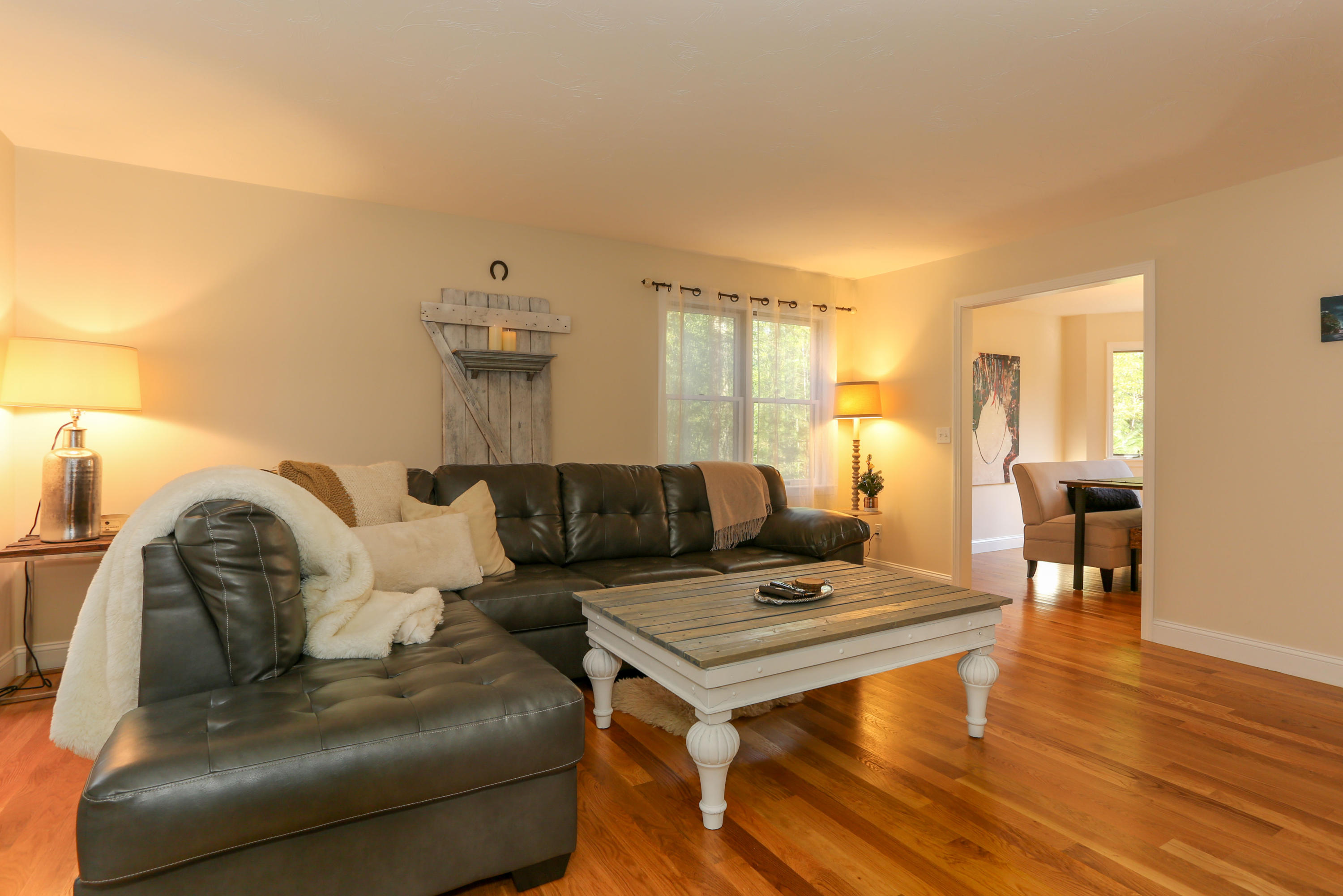 461 Locustfield Road East Falmouth, MA 02536 - Photo 4 of 28 461LocLR-3
