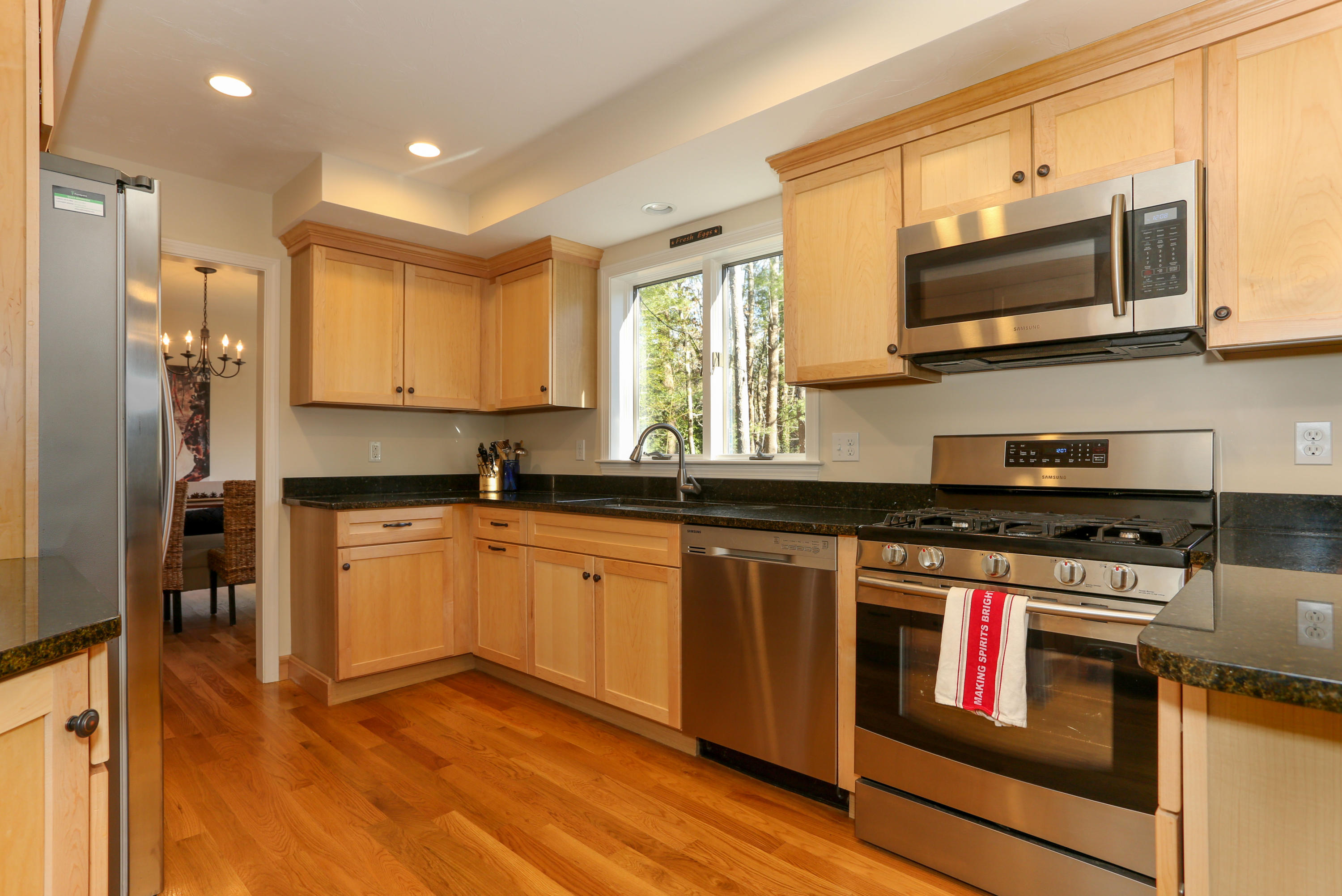 461 Locustfield Road East Falmouth, MA 02536 - Photo 7 of 28 461LocLR-8