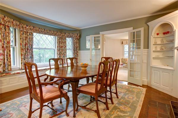 10 Circuit Road Brookline, MA 02467 - Photo 4 of 10