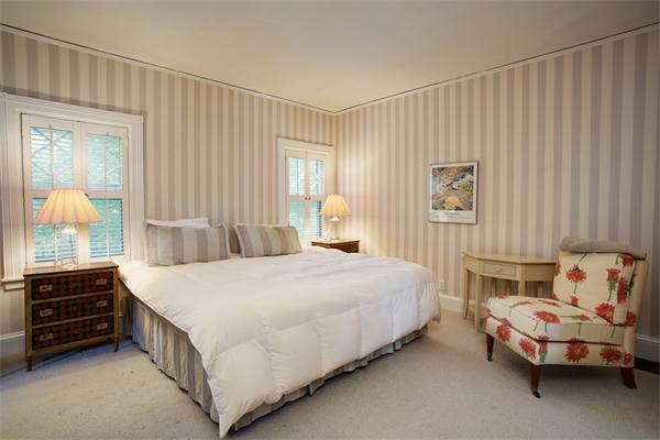 10 Circuit Road Brookline, MA 02467 - Photo 7 of 10