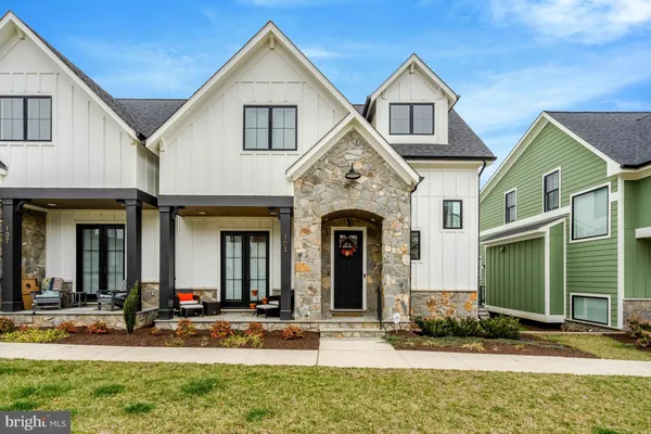 $1,599,000 | 105 Courthouse Road Southwest, Vienna, VA 22180