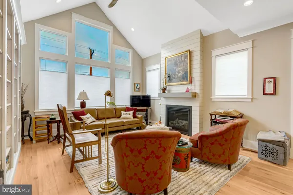 $1,599,000 | 105 Courthouse Road Southwest, Vienna, VA 22180