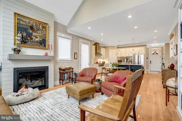 $1,599,000 | 105 Courthouse Road Southwest, Vienna, VA 22180