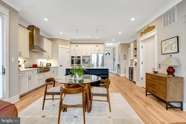 $1,599,000 | 105 Courthouse Road Southwest, Vienna, VA 22180