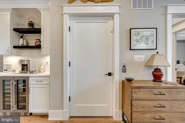 $1,599,000 | 105 Courthouse Road Southwest, Vienna, VA 22180