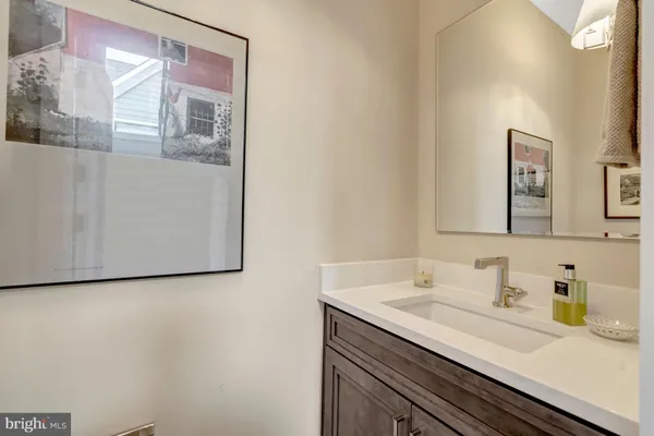 $1,599,000 | 105 Courthouse Road Southwest, Vienna, VA 22180