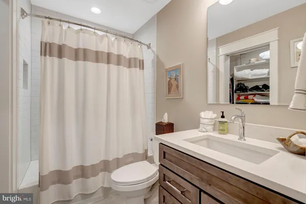 $1,599,000 | 105 Courthouse Road Southwest, Vienna, VA 22180