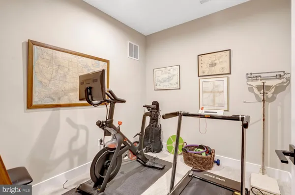 $1,599,000 | 105 Courthouse Road Southwest, Vienna, VA 22180