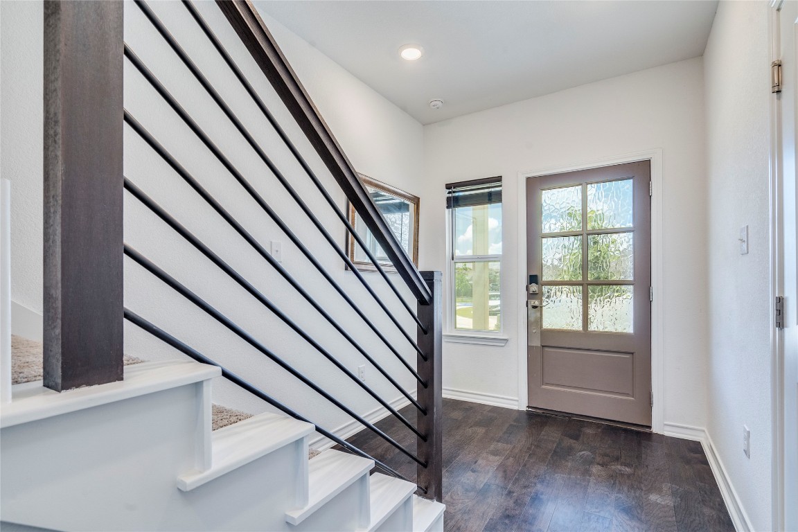 572 Pepperbark Loop Buda, TX 78610 - Photo 4 of 24