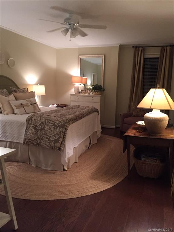 830 Cherokee Road, Unit 830 Charlotte, NC 28207 - Photo 11 of 19 Gallery Image 11
