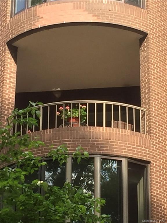 830 Cherokee Road, Unit 830 Charlotte, NC 28207 - Photo 18 of 19 Gallery Image 18