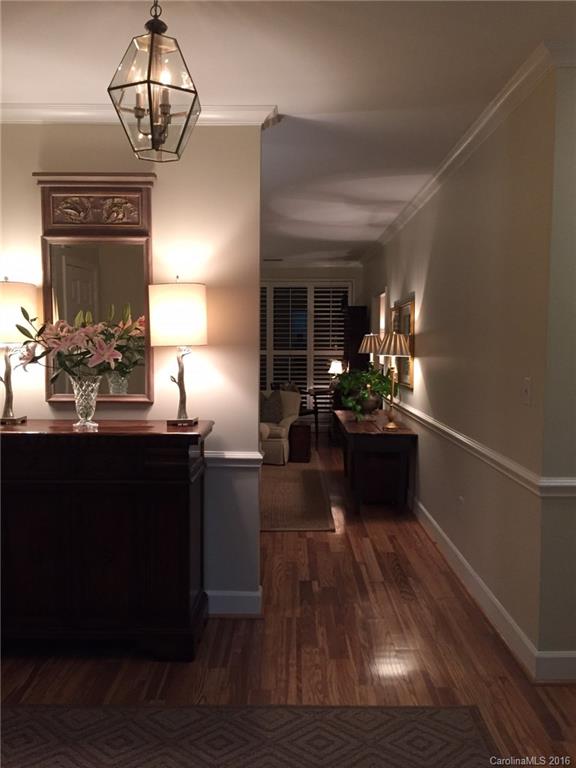 830 Cherokee Road, Unit 830 Charlotte, NC 28207 - Photo 3 of 19 Gallery Image 3