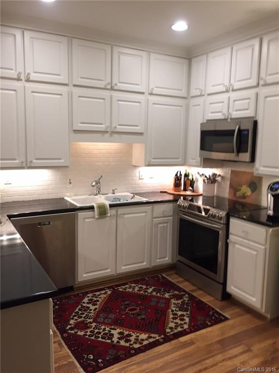 830 Cherokee Road, Unit 830 Charlotte, NC 28207 - Photo 8 of 19 Gallery Image 8