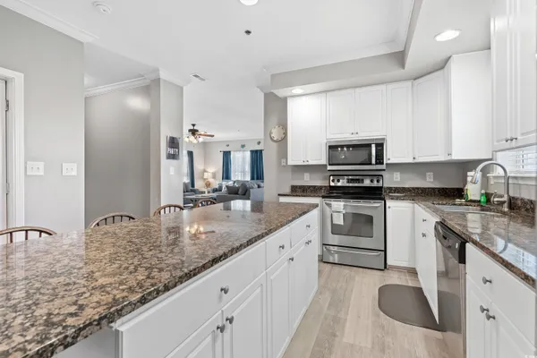 $844,000 | 304 Hillside Drive South, Unit B, North Myrtle Beach, SC 29582