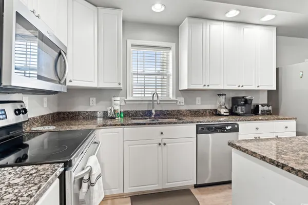 $844,000 | 304 Hillside Drive South, Unit B, North Myrtle Beach, SC 29582