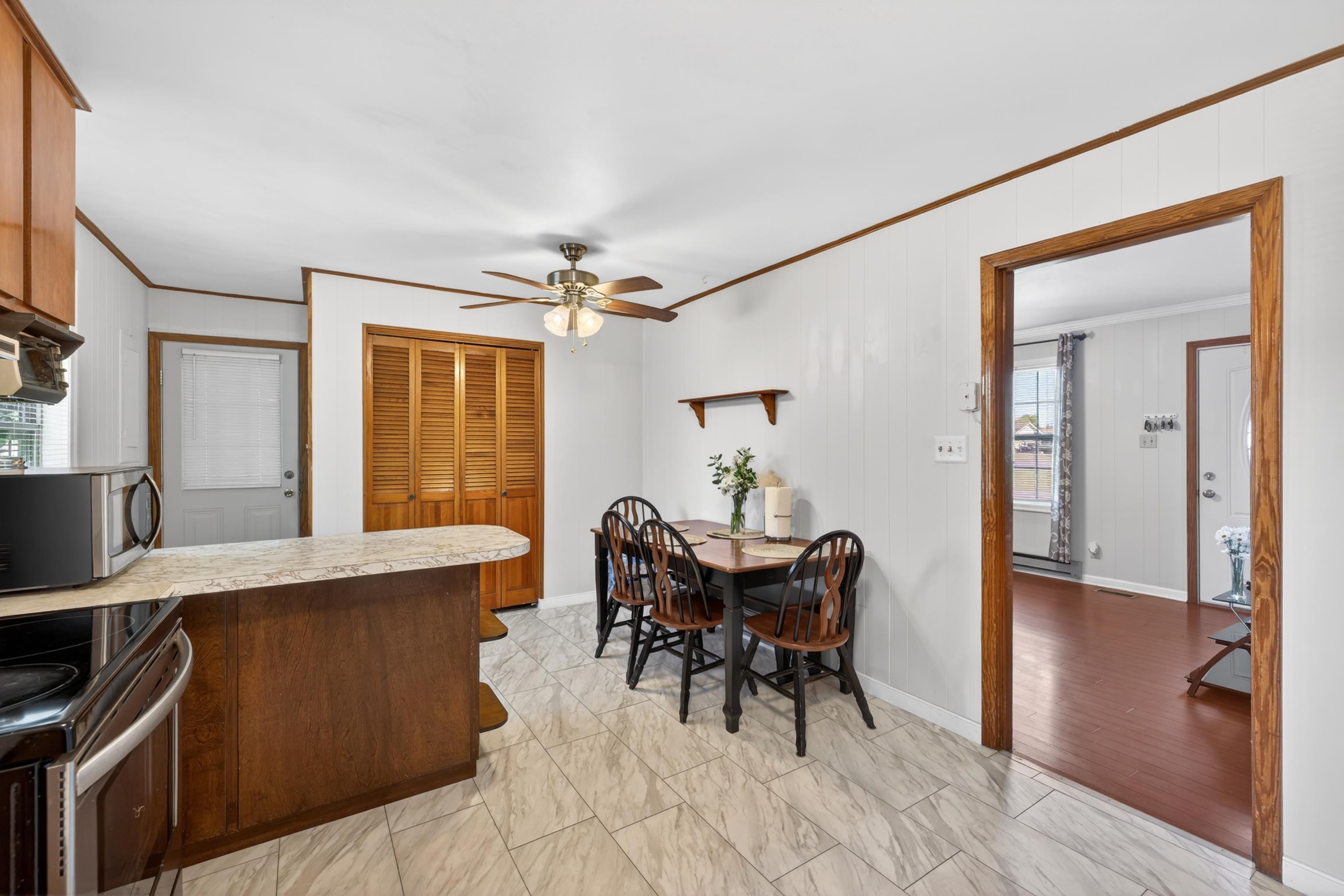 409 13th Street Grottoes, VA 24441 - Photo 16 of 61