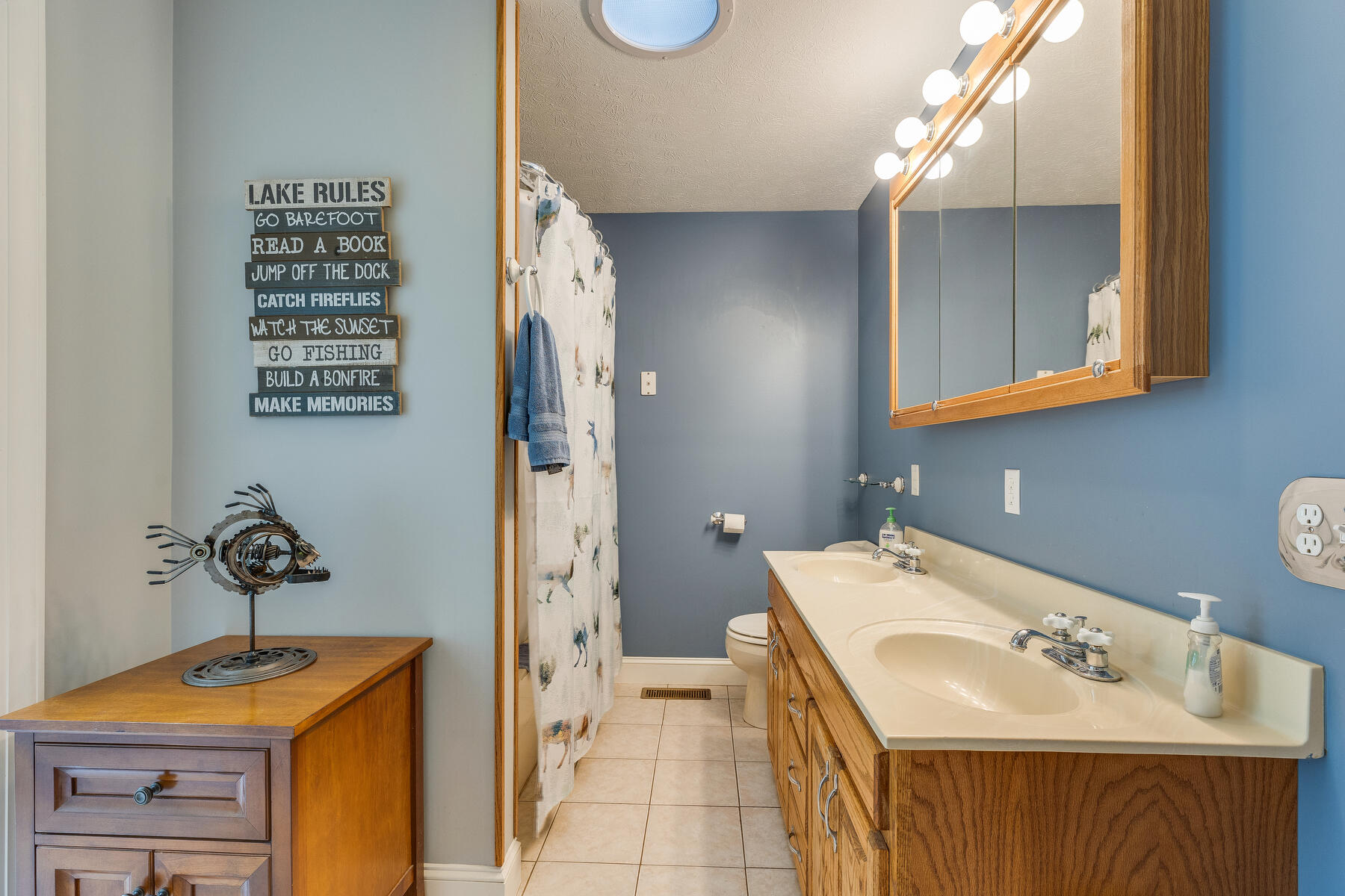 1303 Sugar Grove Church Road Butler, TN 37640 - Photo 24 of 53 Main Floor BATH
