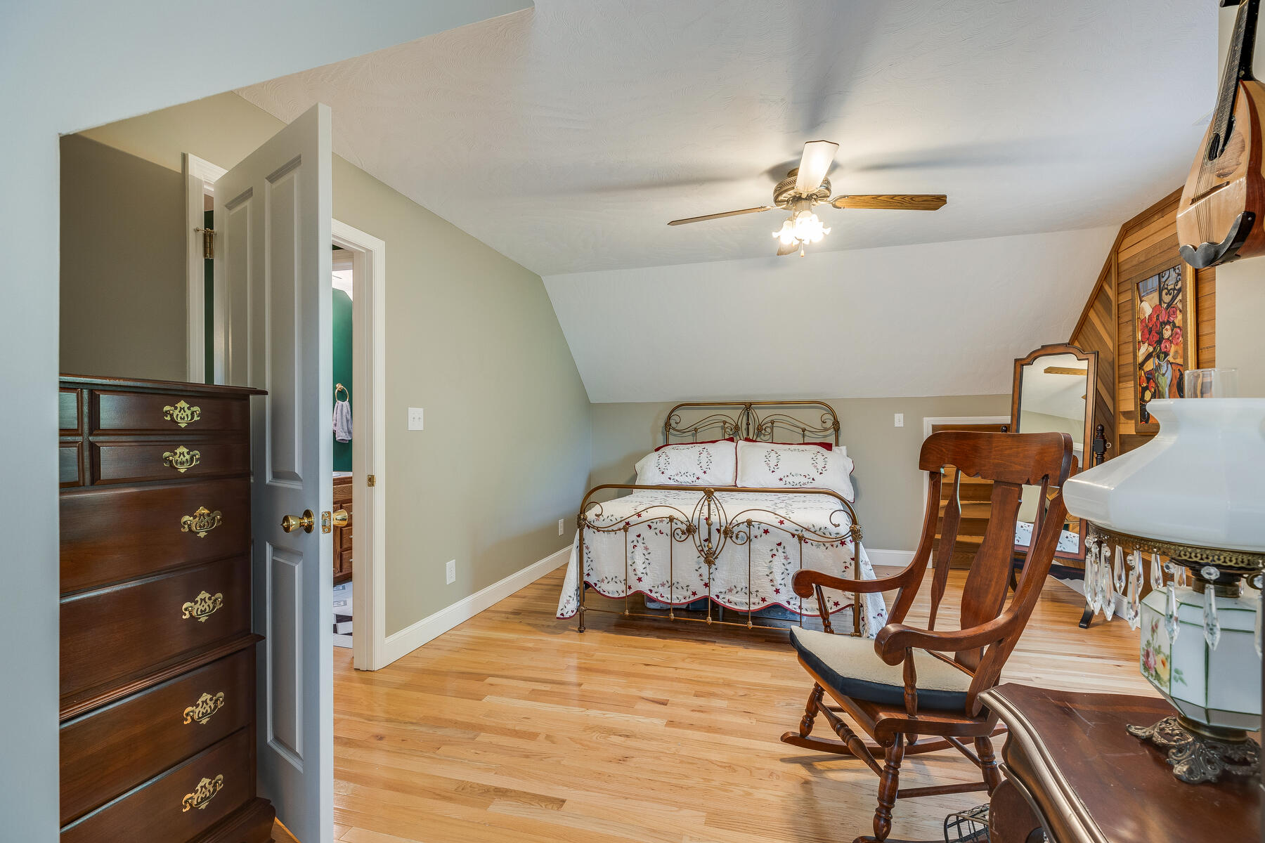 1303 Sugar Grove Church Road Butler, TN 37640 - Photo 32 of 53 BR 3 Upstairs