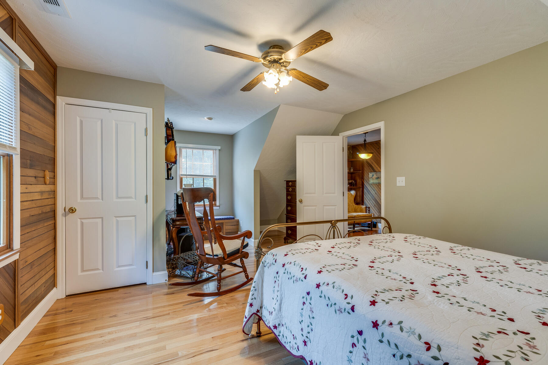 1303 Sugar Grove Church Road Butler, TN 37640 - Photo 33 of 53 BR 3 Upstairs