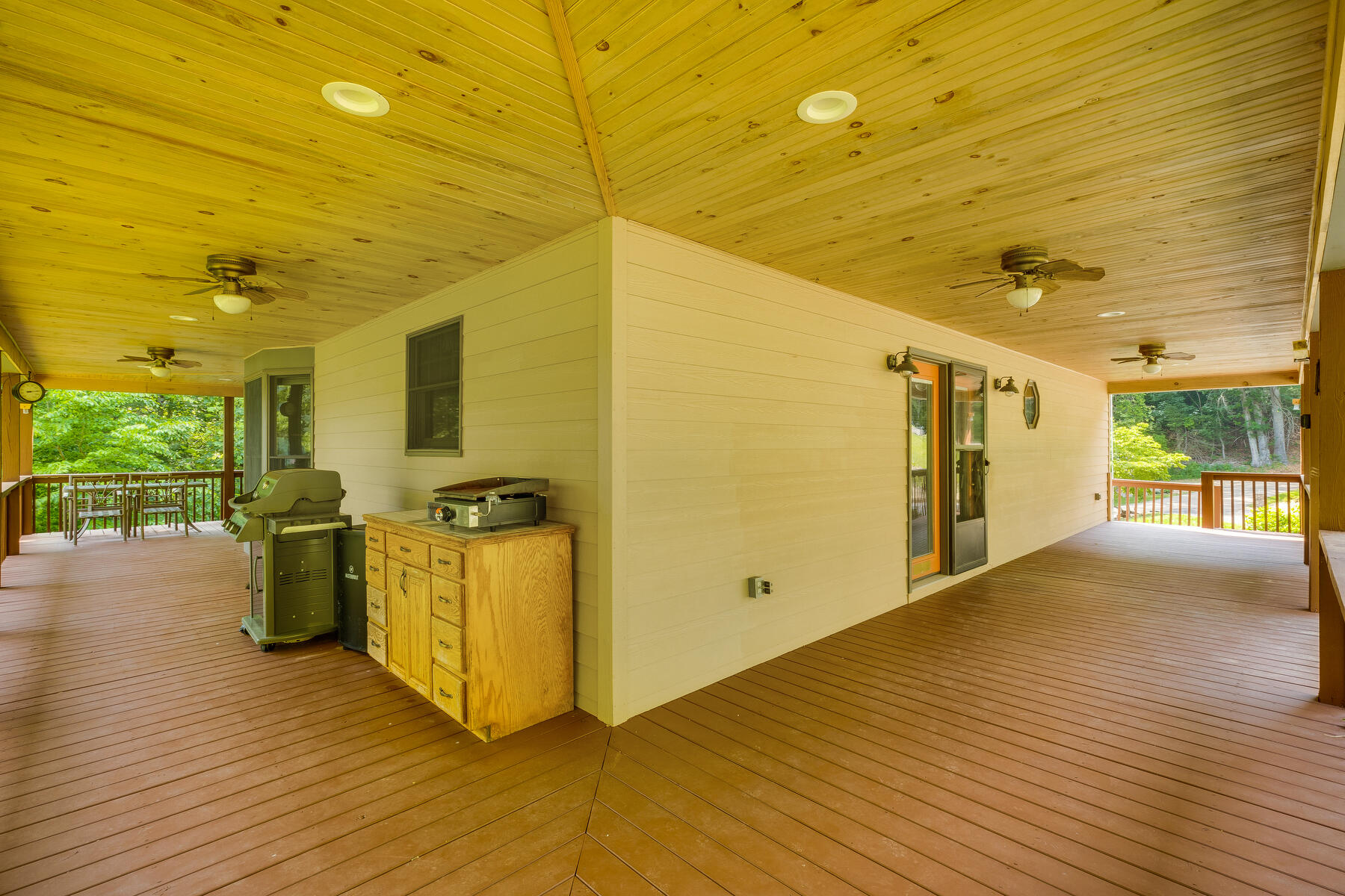 1303 Sugar Grove Church Road Butler, TN 37640 - Photo 6 of 53 005