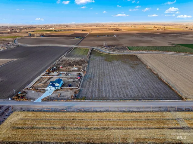 $1,000,000 | 24490 Boehner Road, Wilder, ID 83676