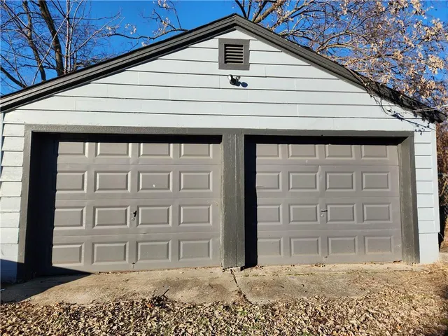 $195,000 | 4412 North Jackson Avenue, Kansas City, MO 64117