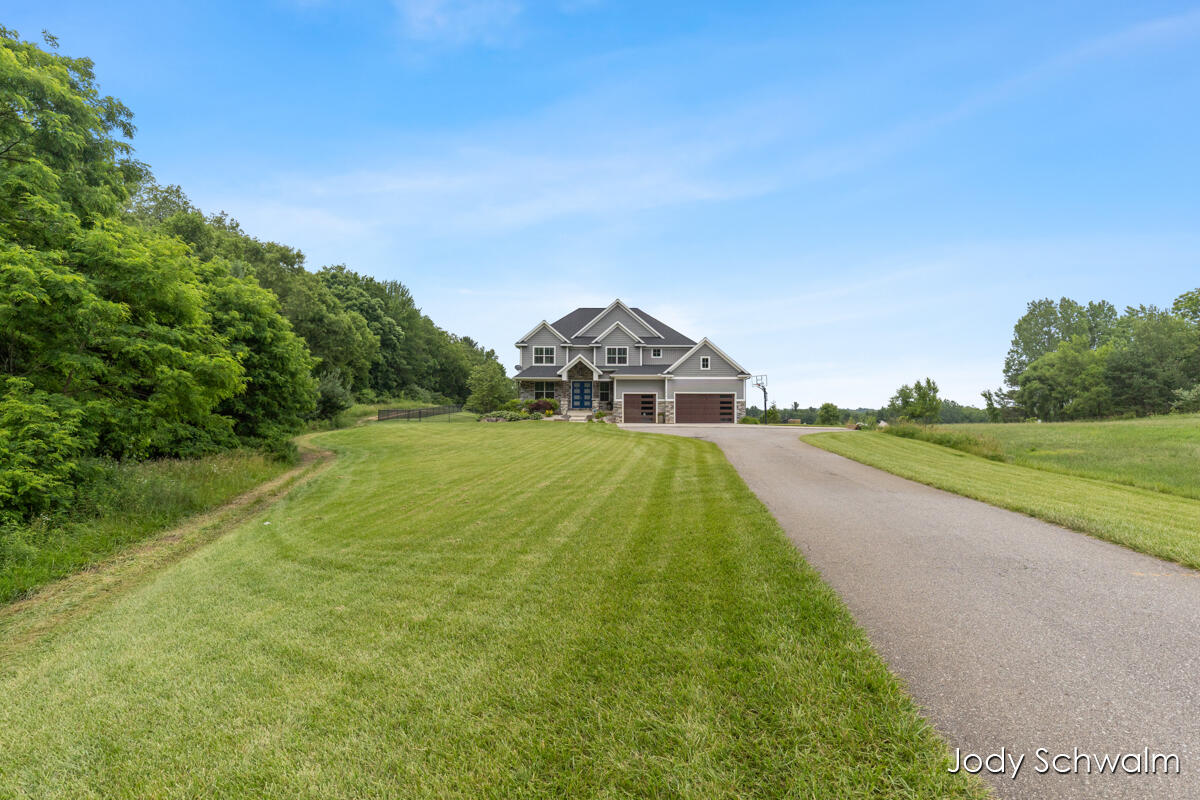 3619 12 Mile Road Northeast Rockford, MI 49341 - Photo 5 of 80 IMG_1001