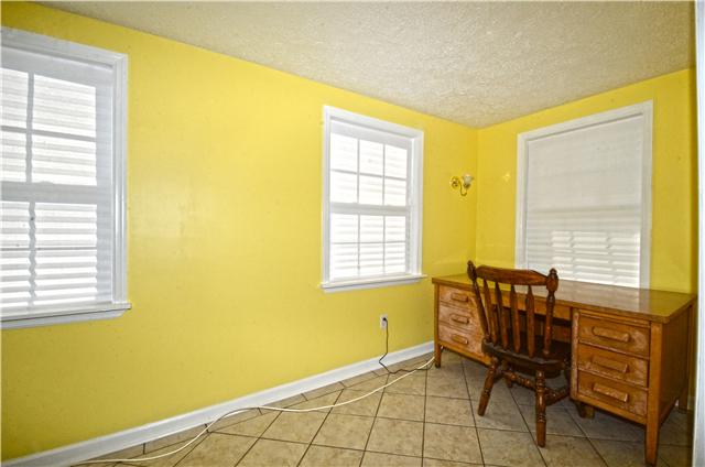 701 Rucker Road Murfreesboro, TN 37127 - Photo 12 of 16 Sunroom/Hobby Room off the living Room