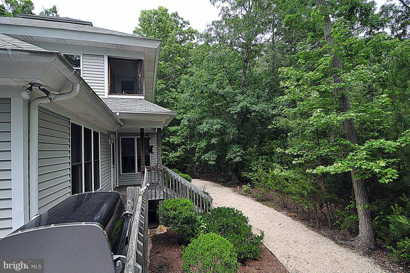 24249 Walnut Point Road Chestertown, MD 21620 - Photo 10 of 15 Exterior (General)
