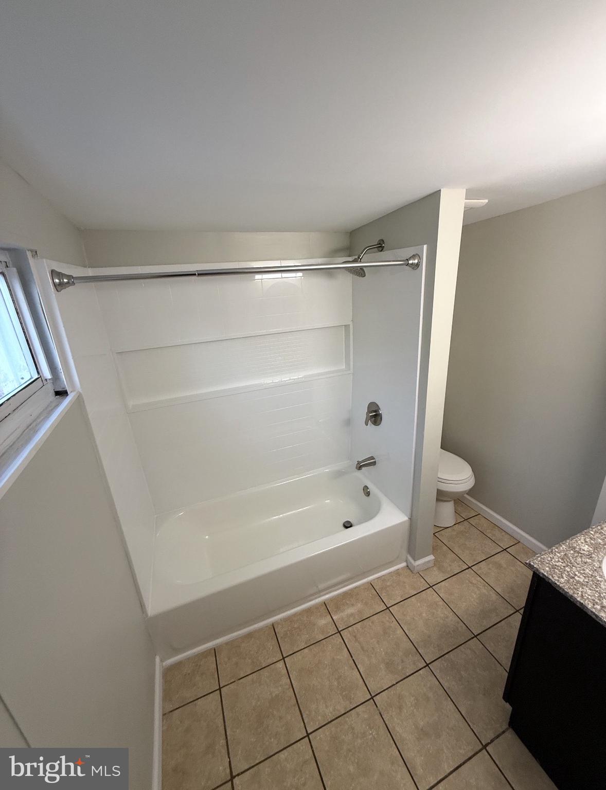 633 Clinton Street Reading, PA 19601 - Photo 3 of 7