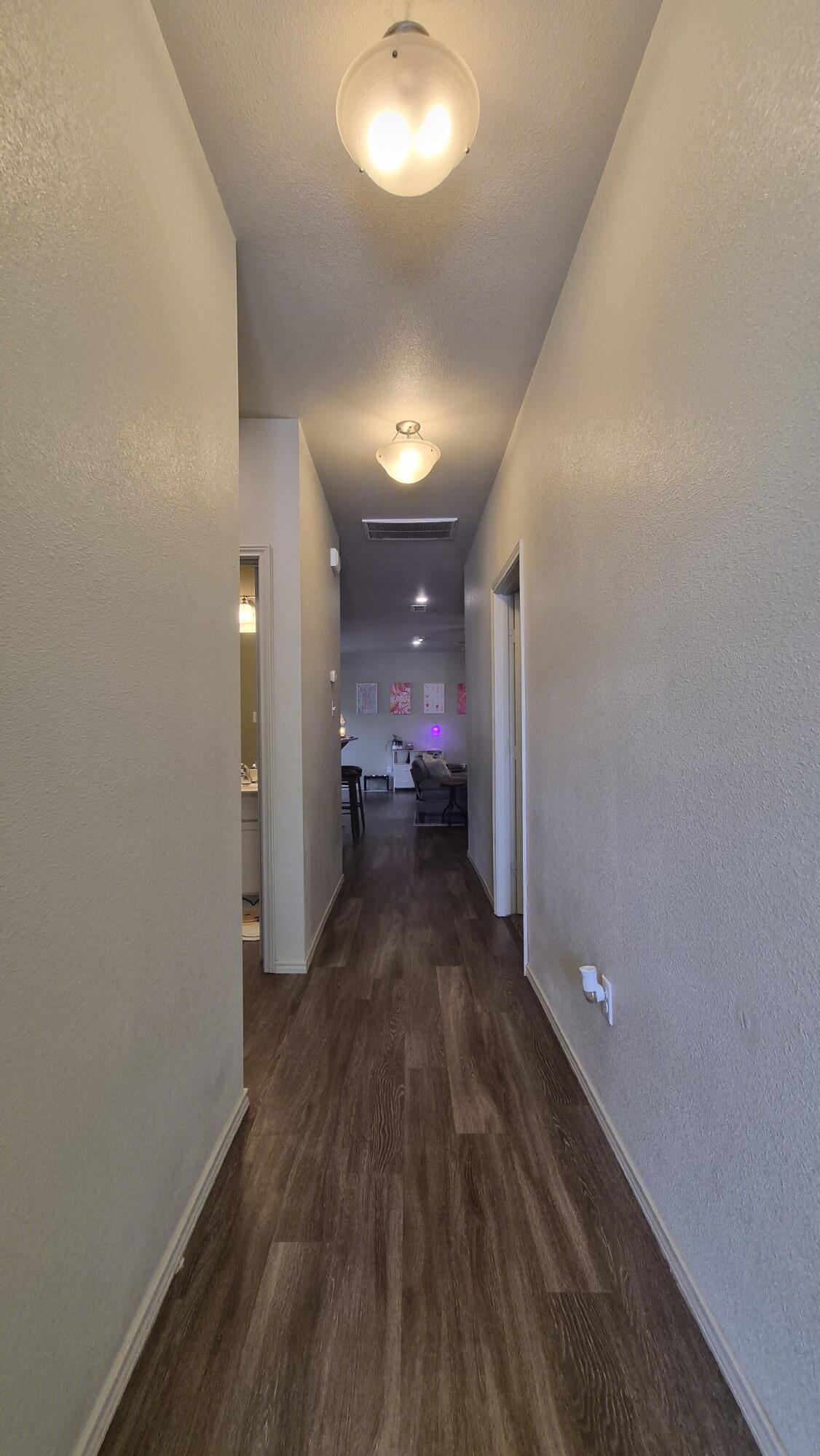 2101 10th Street Lubbock, TX 79401 - Photo 2 of 12 20260422_153704
