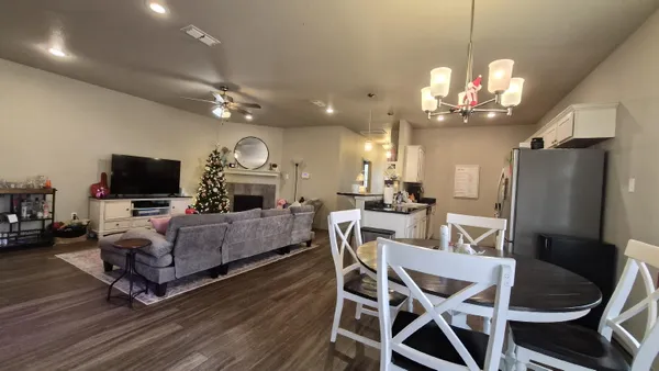 $2,200 | 2101 10th Street, Lubbock, TX 79401
