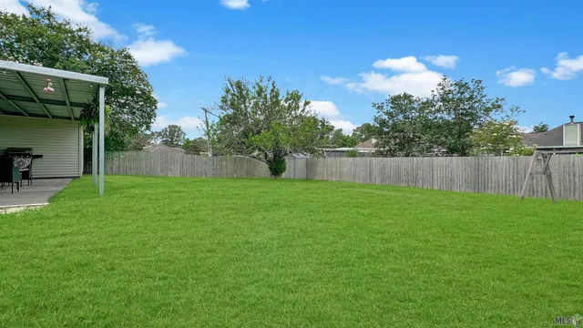 $290,000 | 43208 South Henderson Avenue, Prairieville, LA 70769