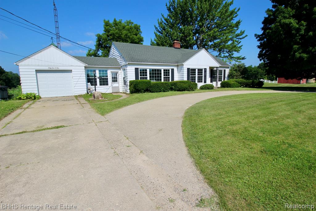 4201 North Burkhart Road Howell, MI 48855 - Photo 29 of 42