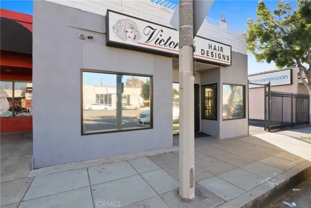 a view of an entrance of the building