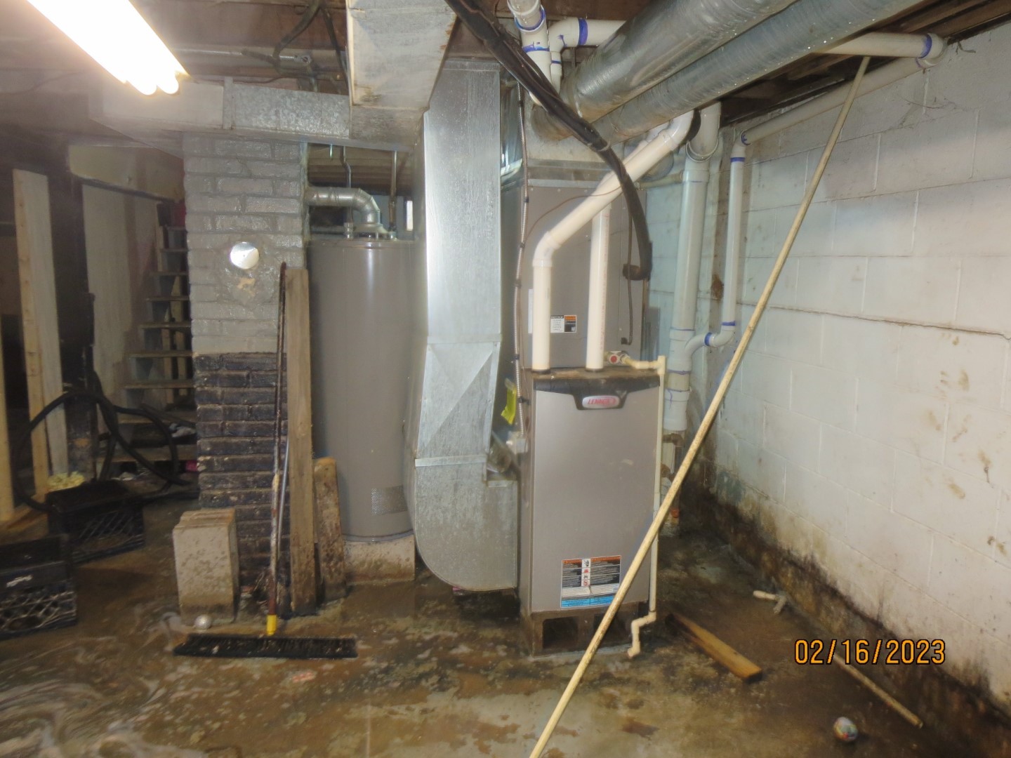 1224 East Chestnut Street Kankakee, IL 60901 - Photo 6 of 10 a view of a storage room