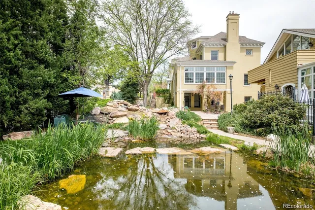 a picture of a book store